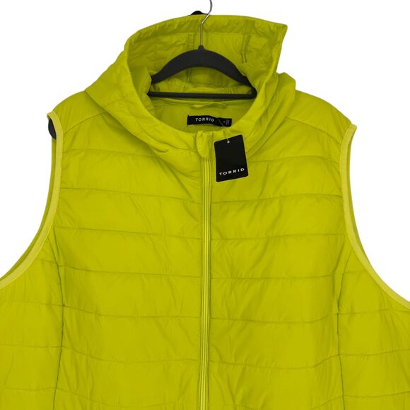 Torrid Packable Puffer Vest 4X 26 Yellow Hooded Full Zip Pockets Lightweight NWT - Picture 4 of 14